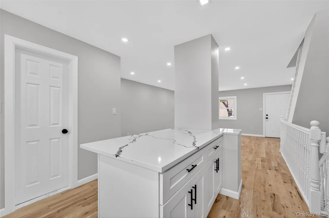 Photo of 699 Sackman Street