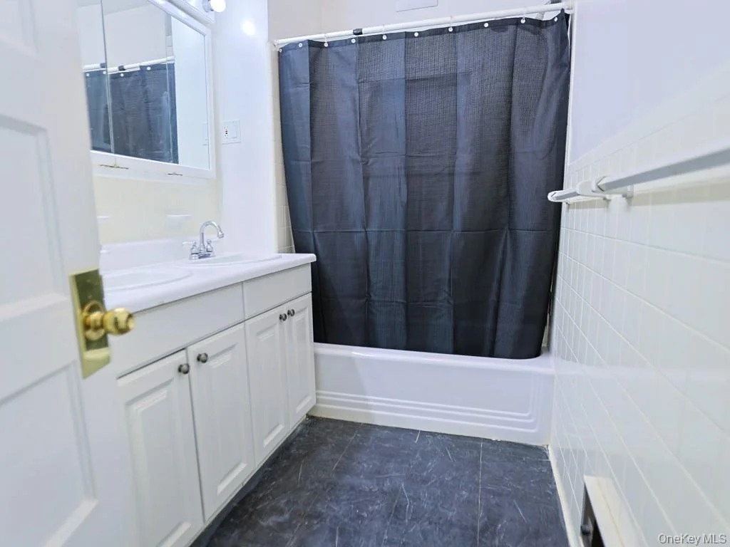 Photo of 113 Hooker Avenue