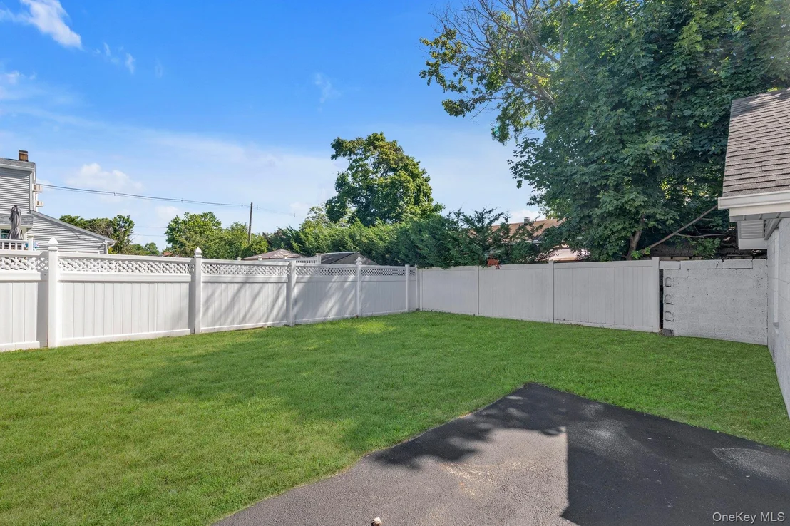Photo of 43 Westside Avenue
