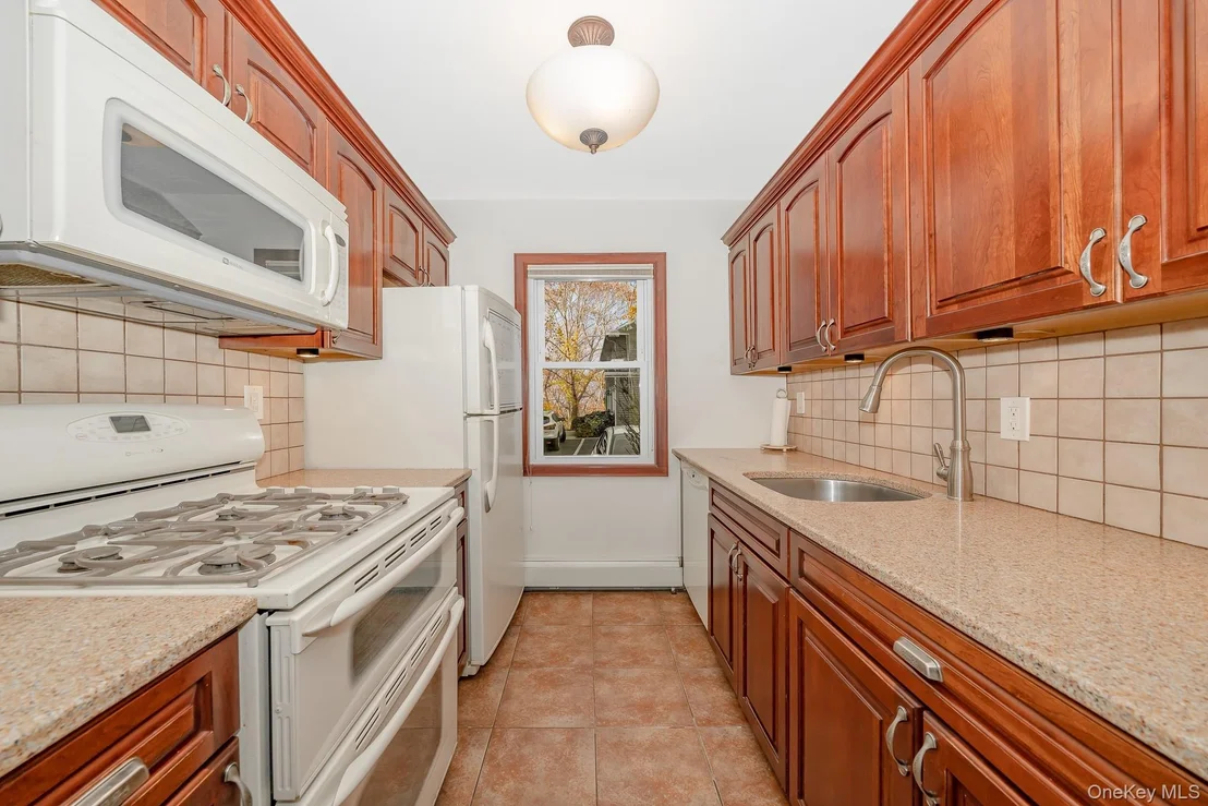 Photo of Unit 1B at 20 Toehee Place