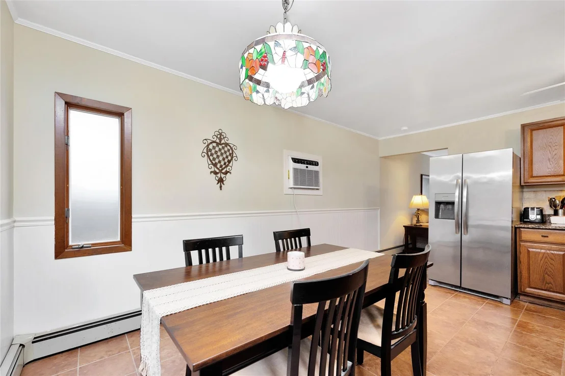 Photo of 40 Maple Avenue