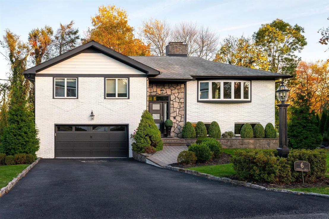 Photo of 6 Hubbard Circle