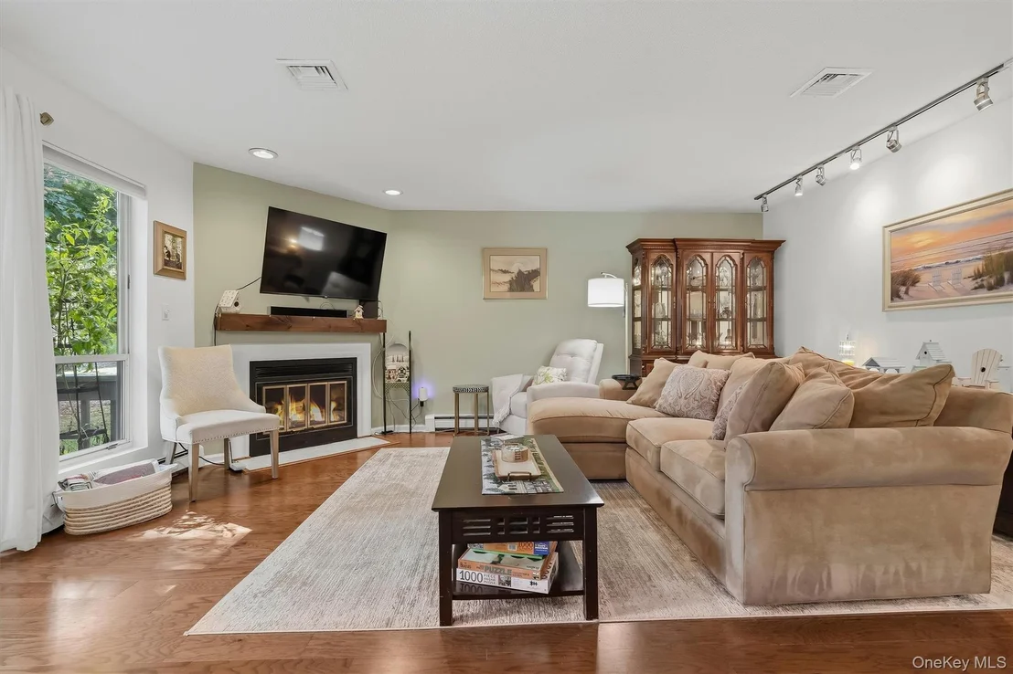 Photo of 25 Villa Drive