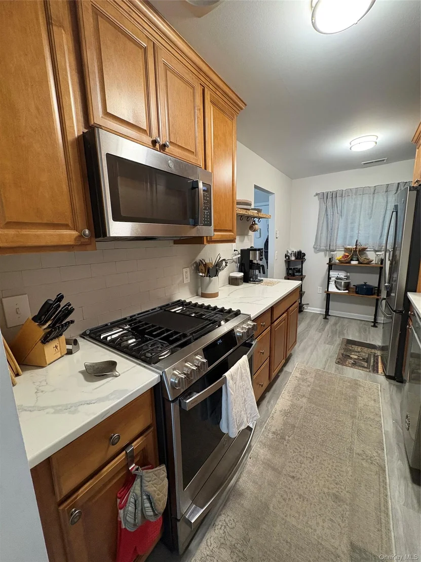 Photo of Unit E at 600 Commons Way