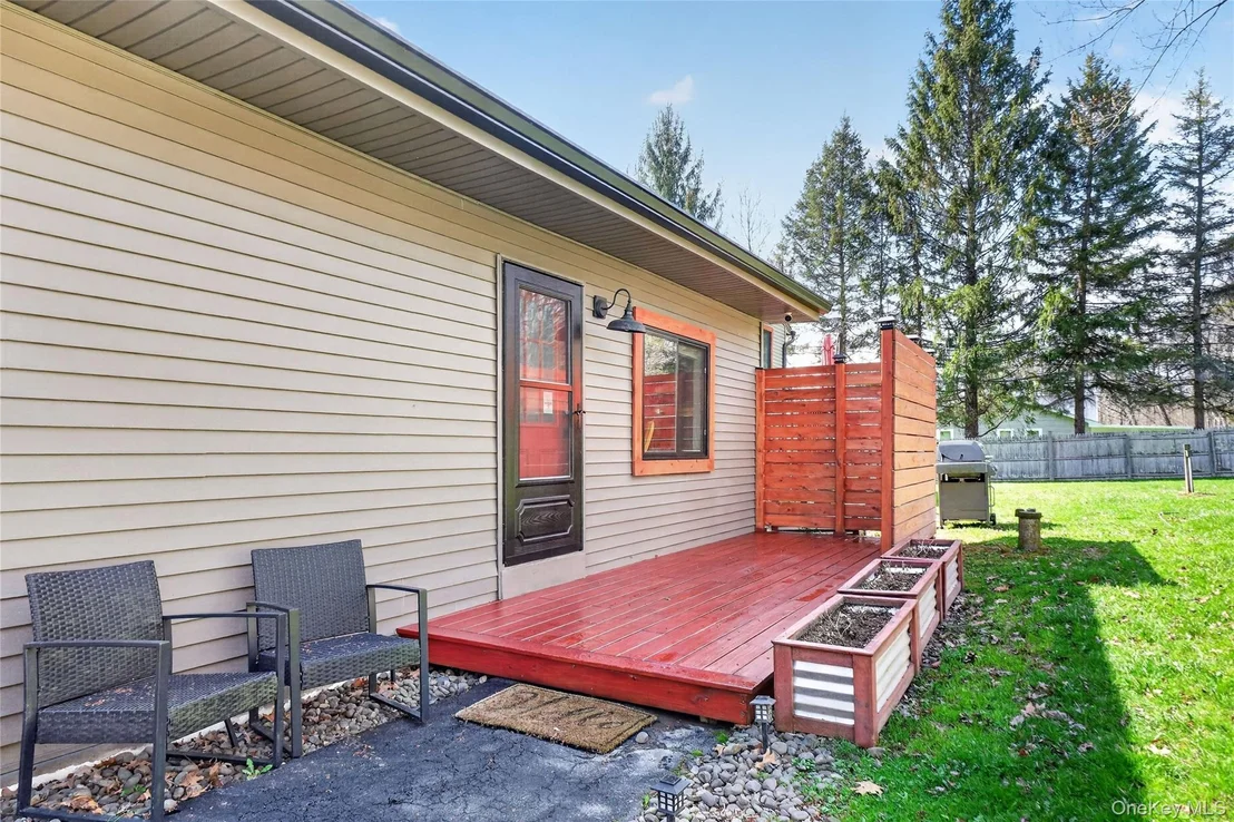 Photo of 457 Forest Road