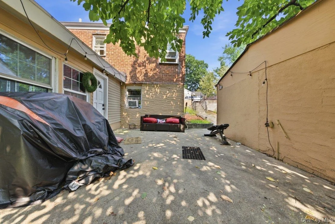 Photo of 290 First Street
