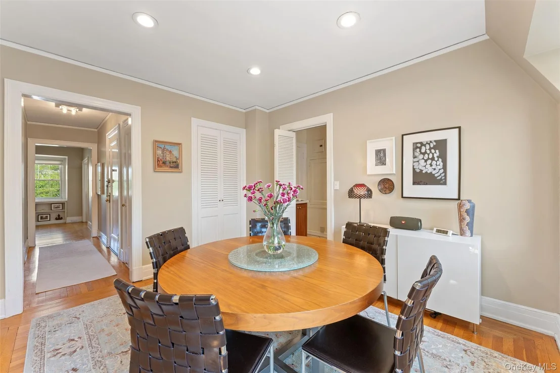 Photo of Unit 4D at 2 Alden Place