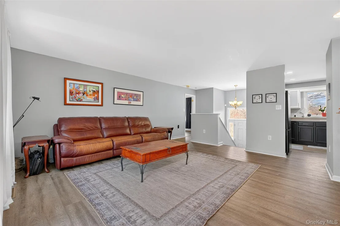 Photo of 387 Cornwall Hill Road
