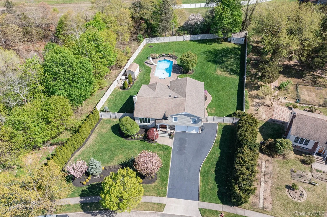 Photo of 101 Hayrick Lane