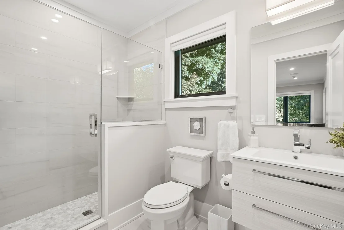Photo of 9 Kirby Lane N