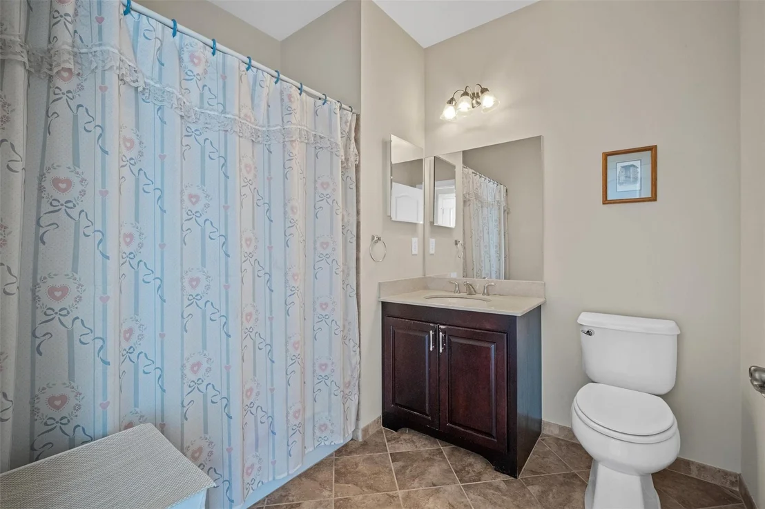 Photo of 521 Regency Drive