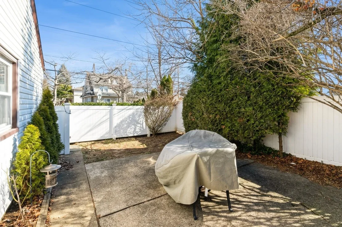 Photo of 4 Ackley Avenue
