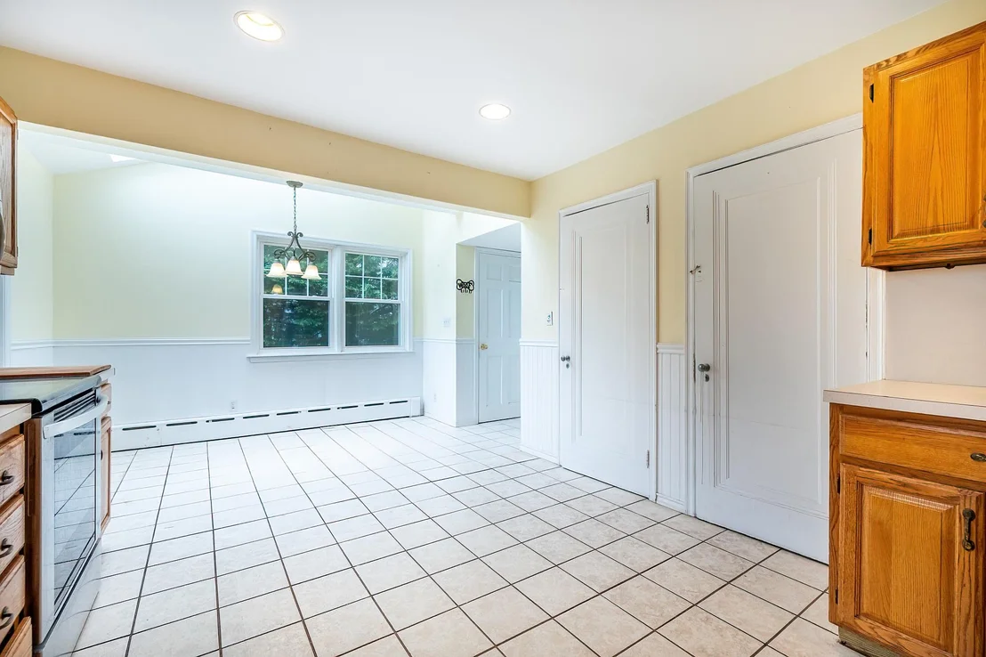 Photo of 545 Ridgeway