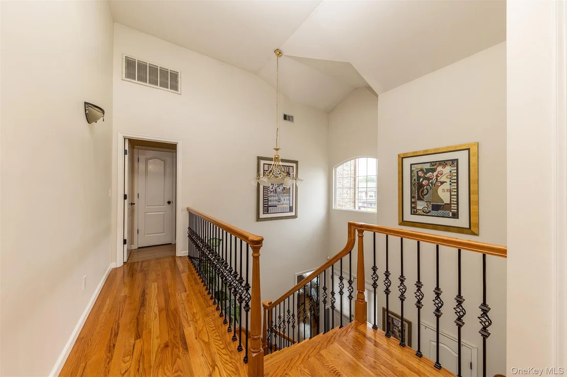 Photo of 102 Davison Avenue