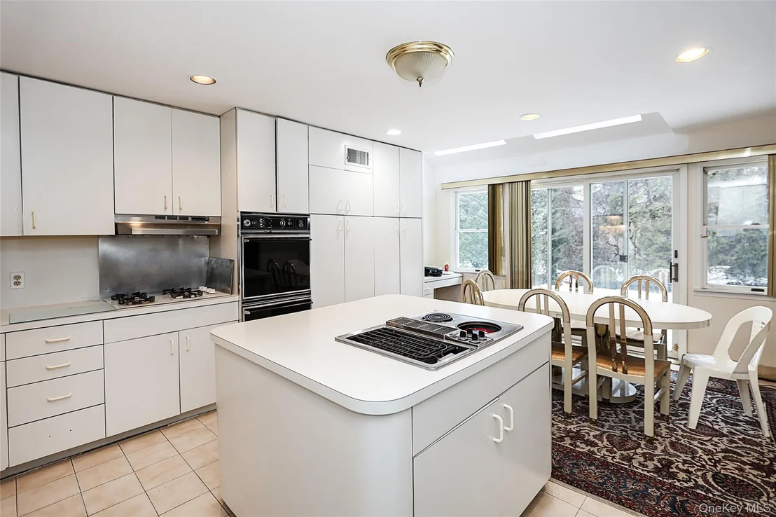 Photo of 28 Polo Road