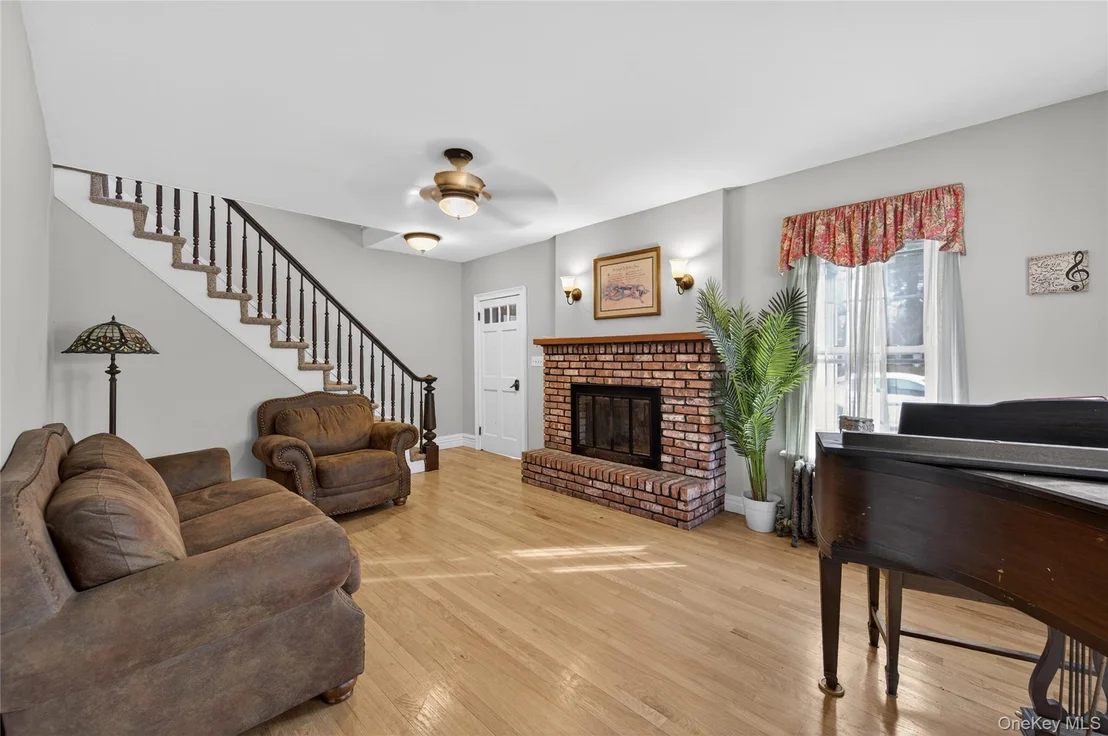 Photo of 46 Monell Avenue