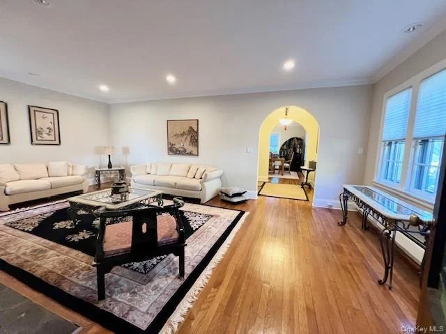 Photo of 187 Moore Avenue