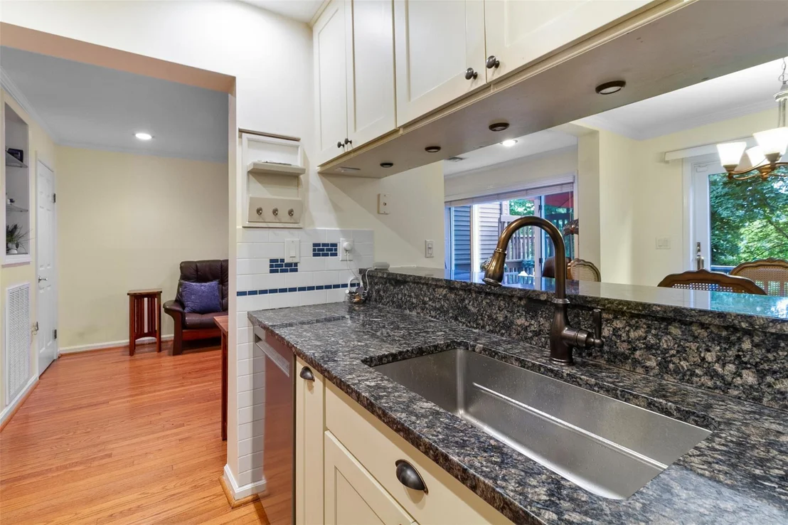 Photo of 8 Knoll View