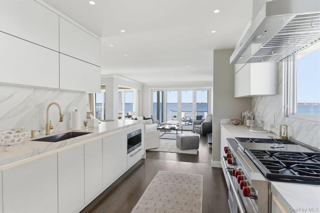 Photo of 688 Dune Road