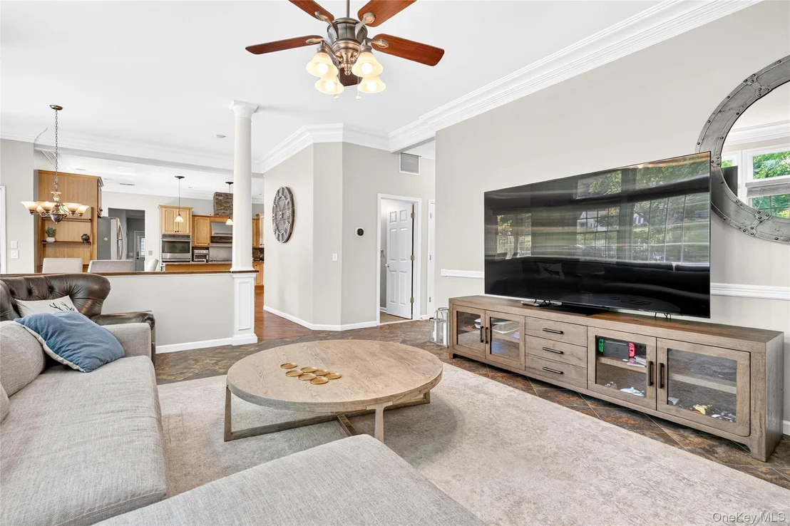 Photo of 12 Meadowview Lane
