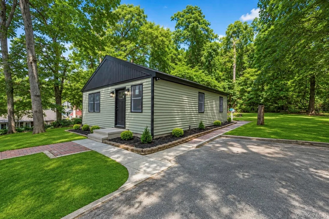 Photo of 234 Lakeside Trail