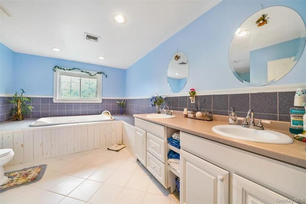 Photo of 2 Bruyn Avenue