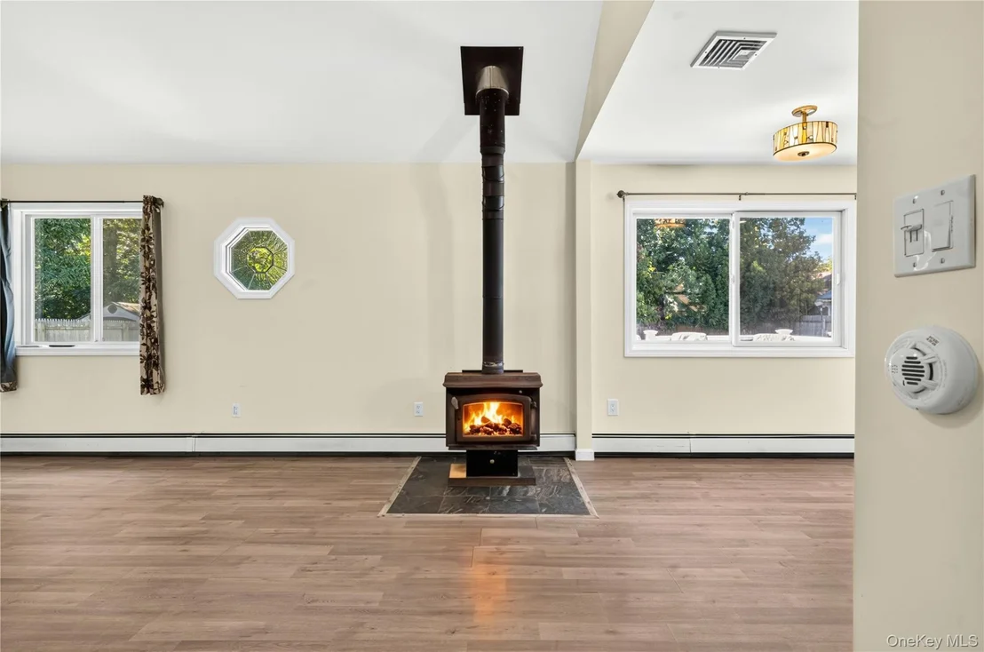 Photo of 469 Carnation Drive