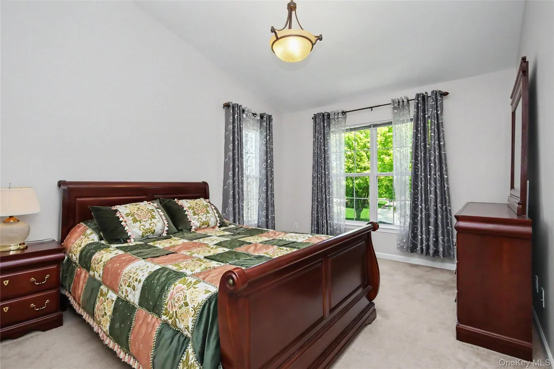 Photo of 760 Huntington Drive