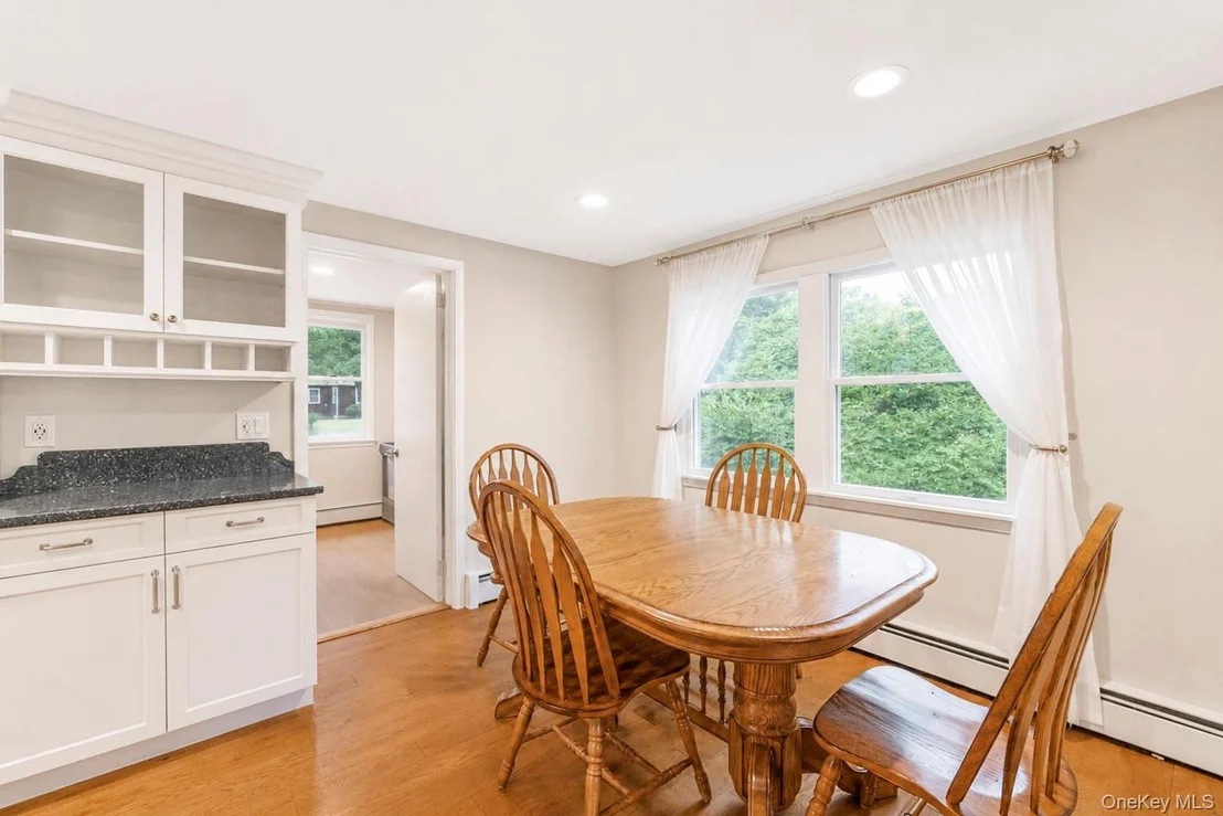 Photo of 2 Fox Lane