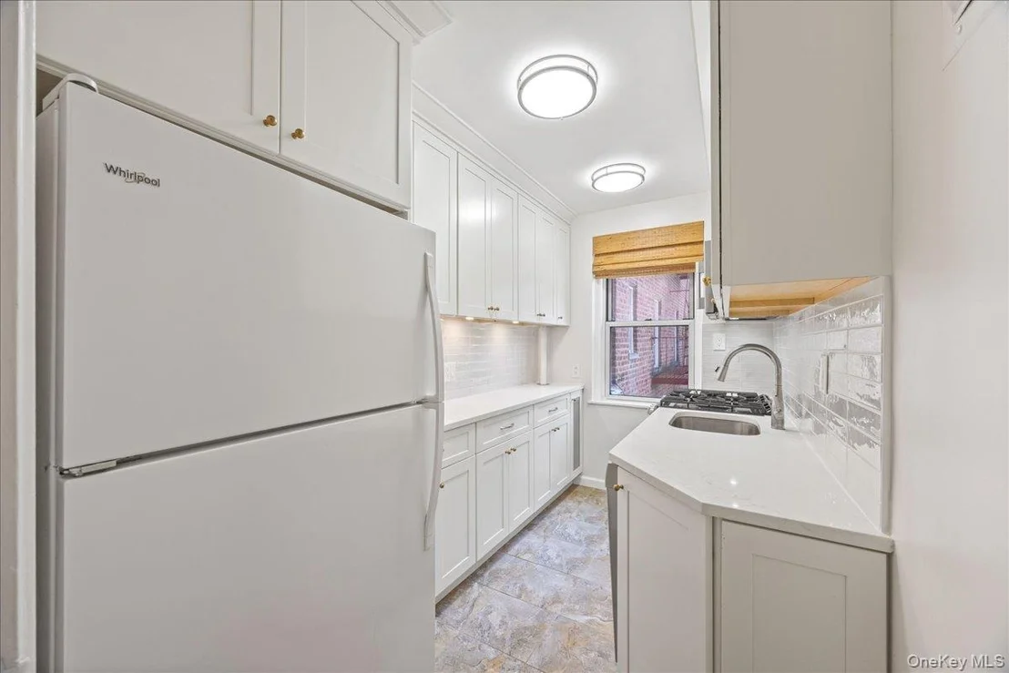 Photo of Unit 4D at 821 Bronx River Road