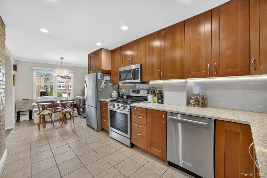 Photo of 4218 Herkimer Place