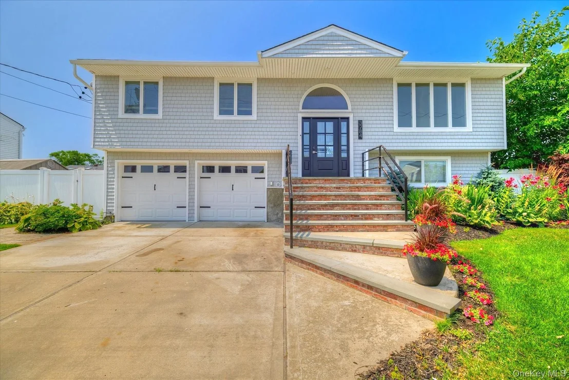 Photo of 3784 Carrel Boulevard