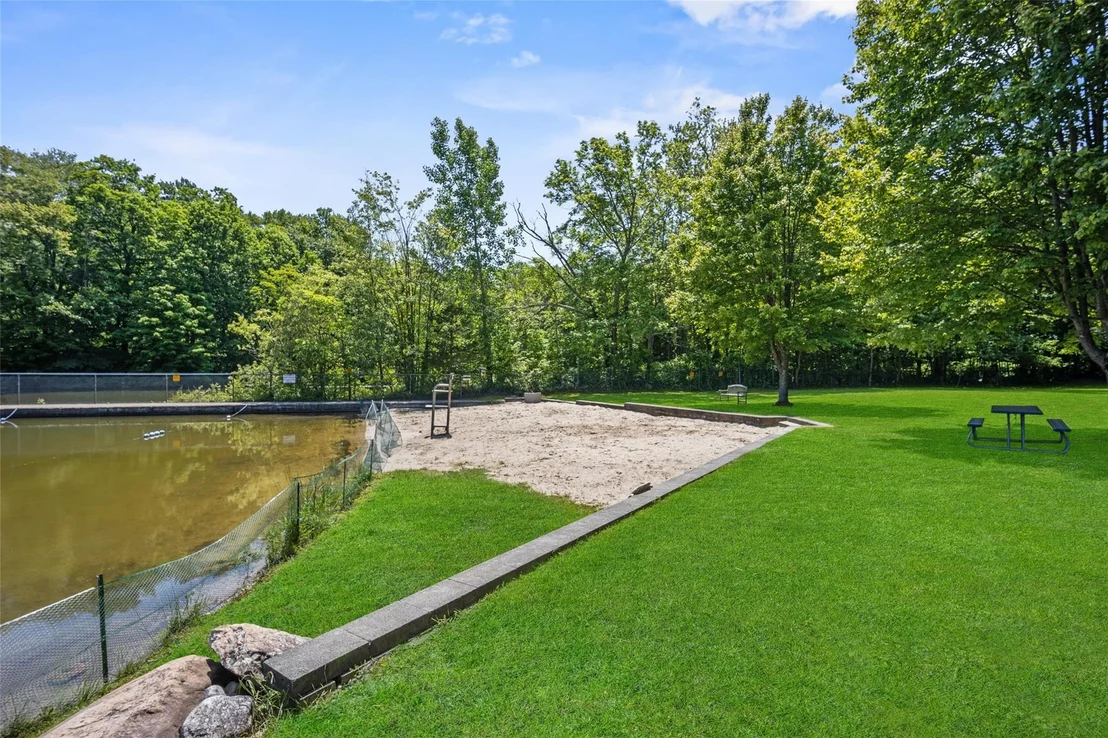 Photo of 65 Lakeside Road