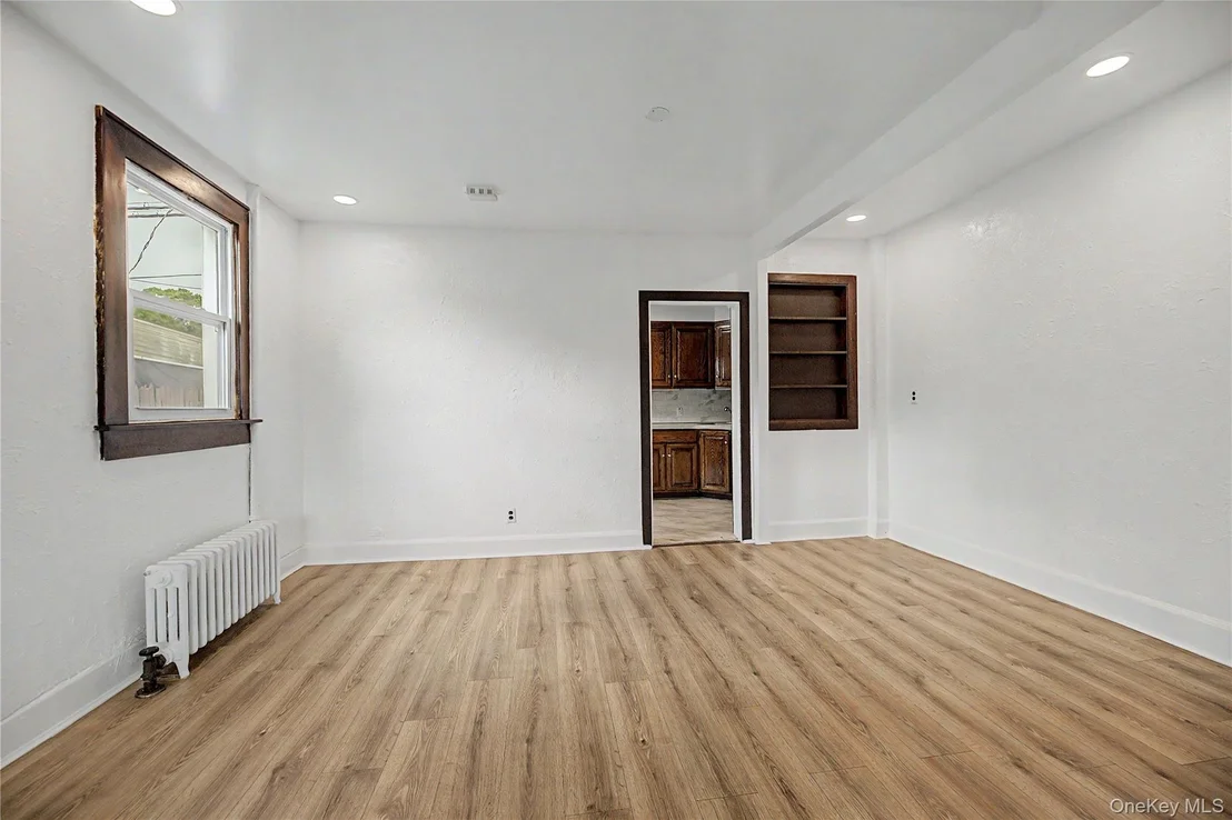 Photo of 25 Longmeadow Road