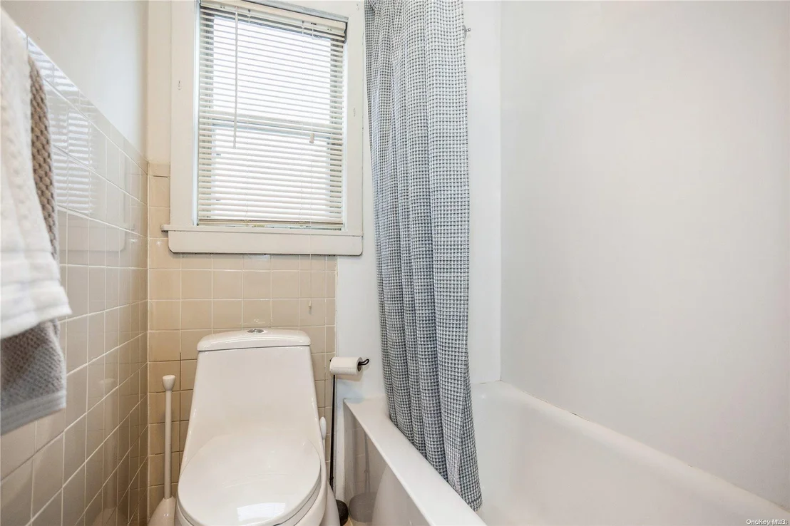 Photo of 25 2nd Avenue