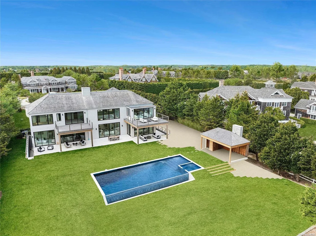 Photo of 637 Halsey Lane