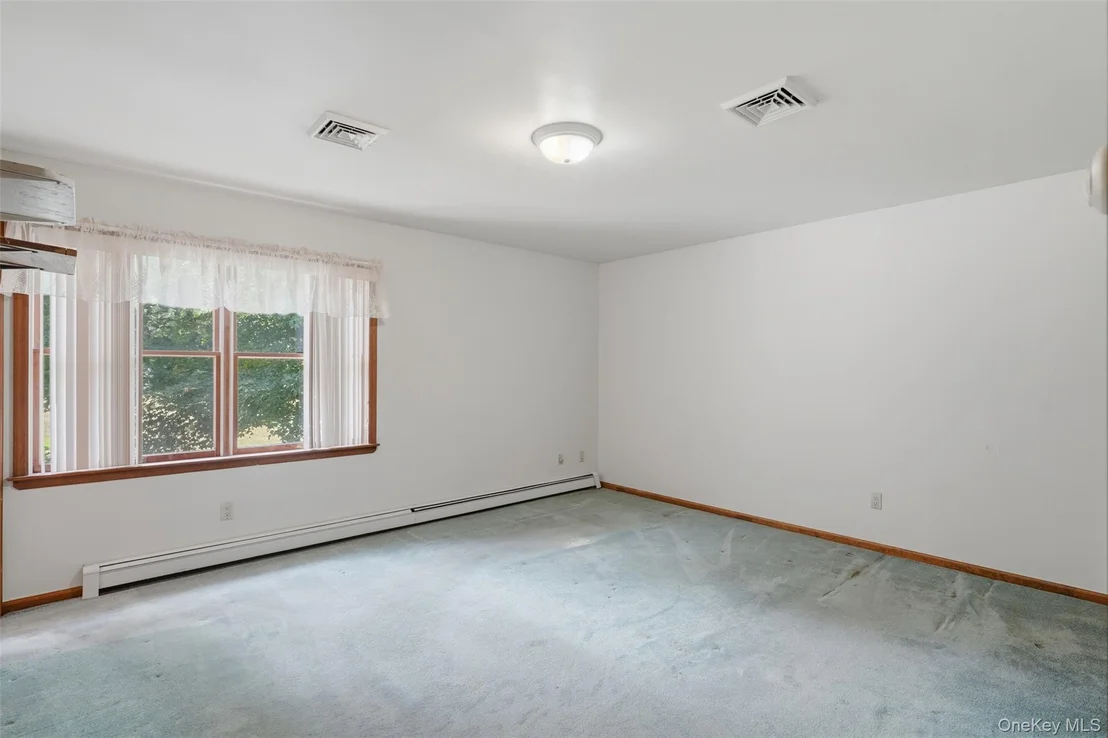 Photo of 122 River Road