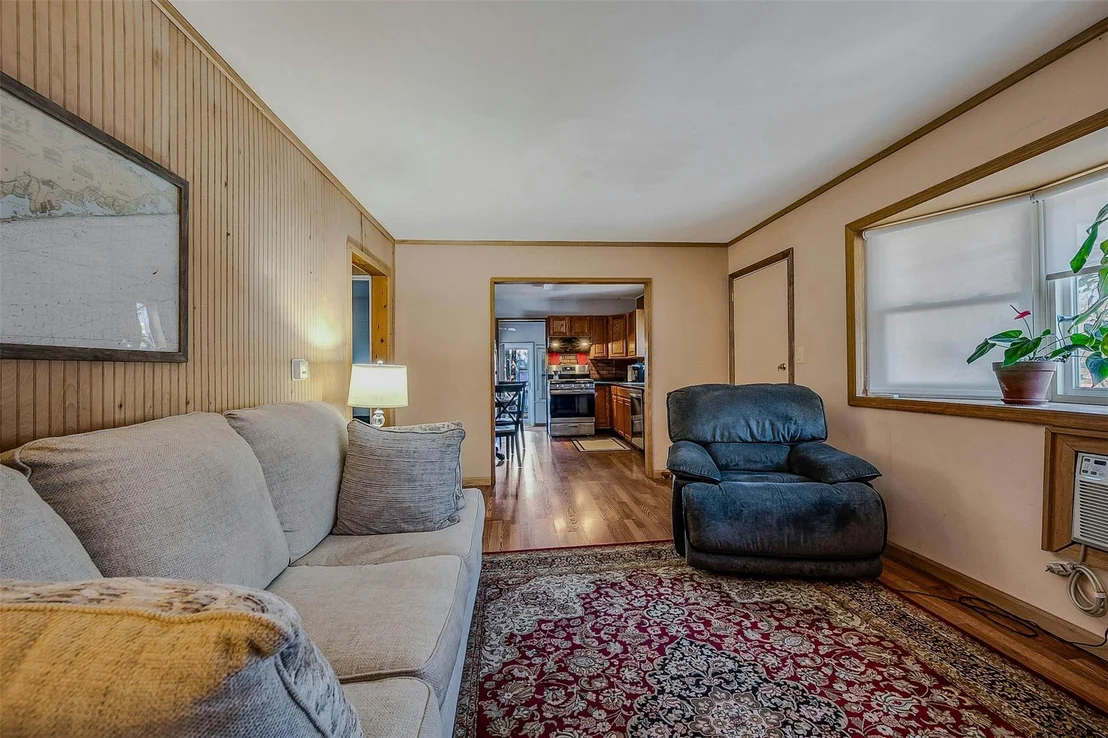 Photo of 75 Royal Avenue
