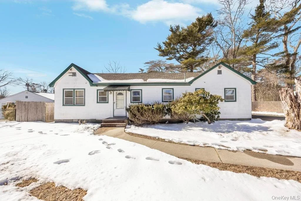 Photo of 114 Monroe Drive