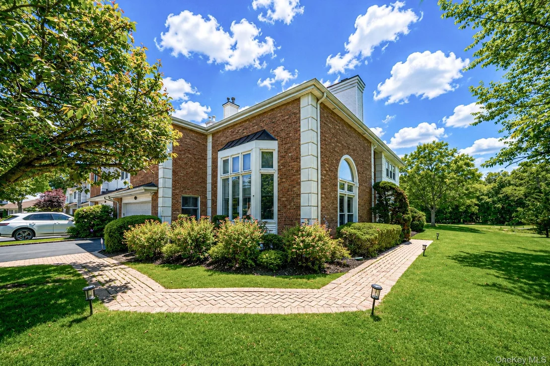 Photo of 86 Hamlet Drive