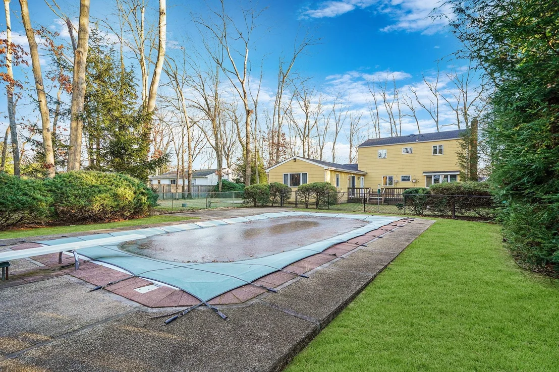 Photo of 5 Knob Hill Drive