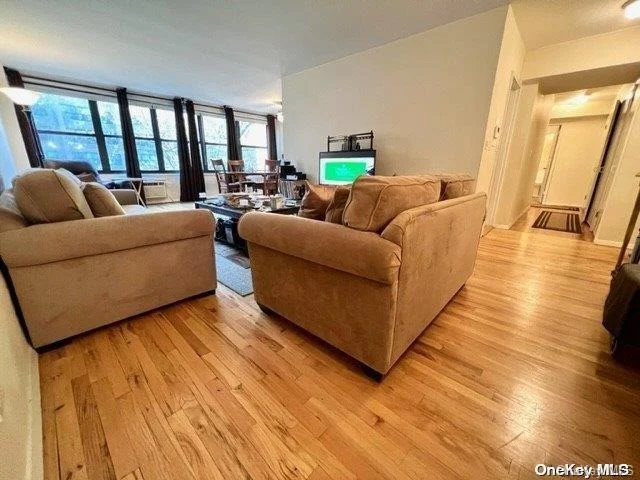 Photo of Unit 3D at 75-34 Bell Boulevard