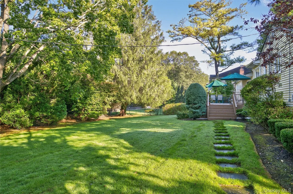 Photo of 80 Walnut Drive