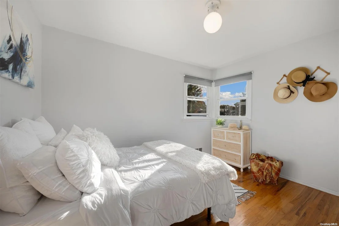 Photo of 36 Calvert Avenue