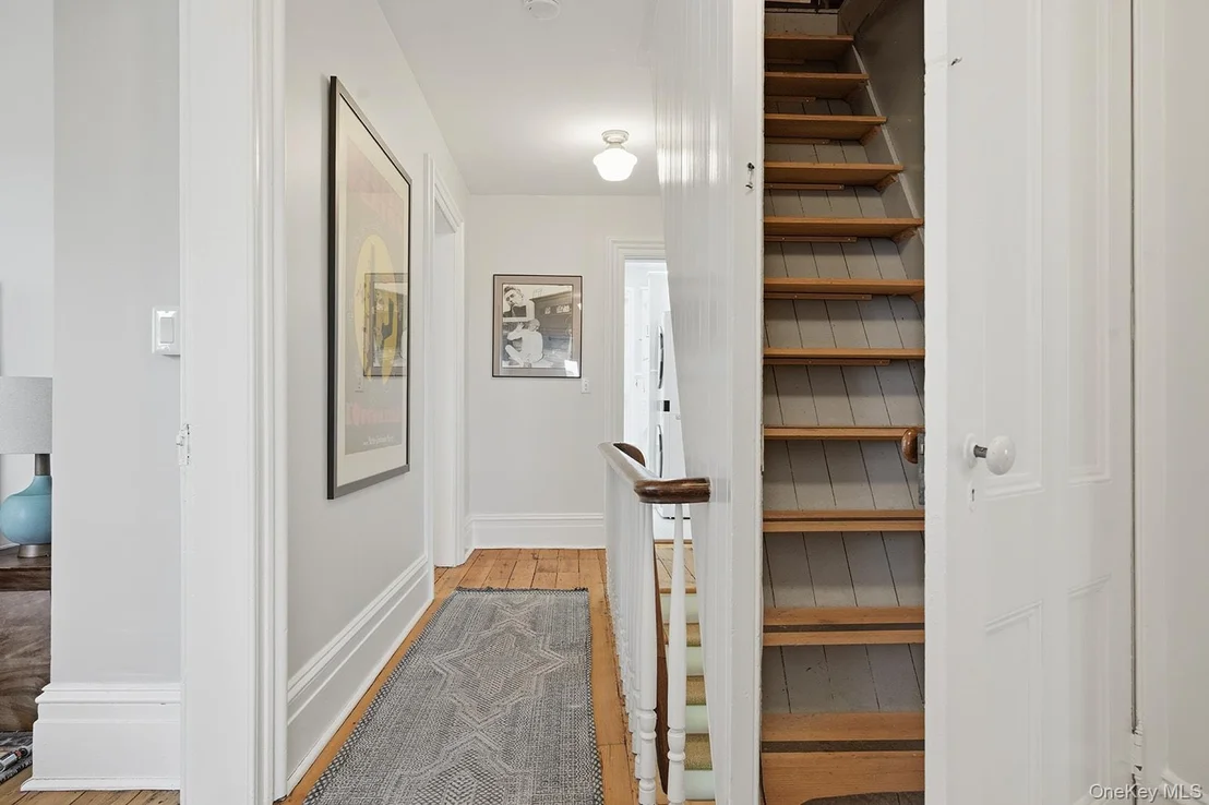 Photo of 215 River Road