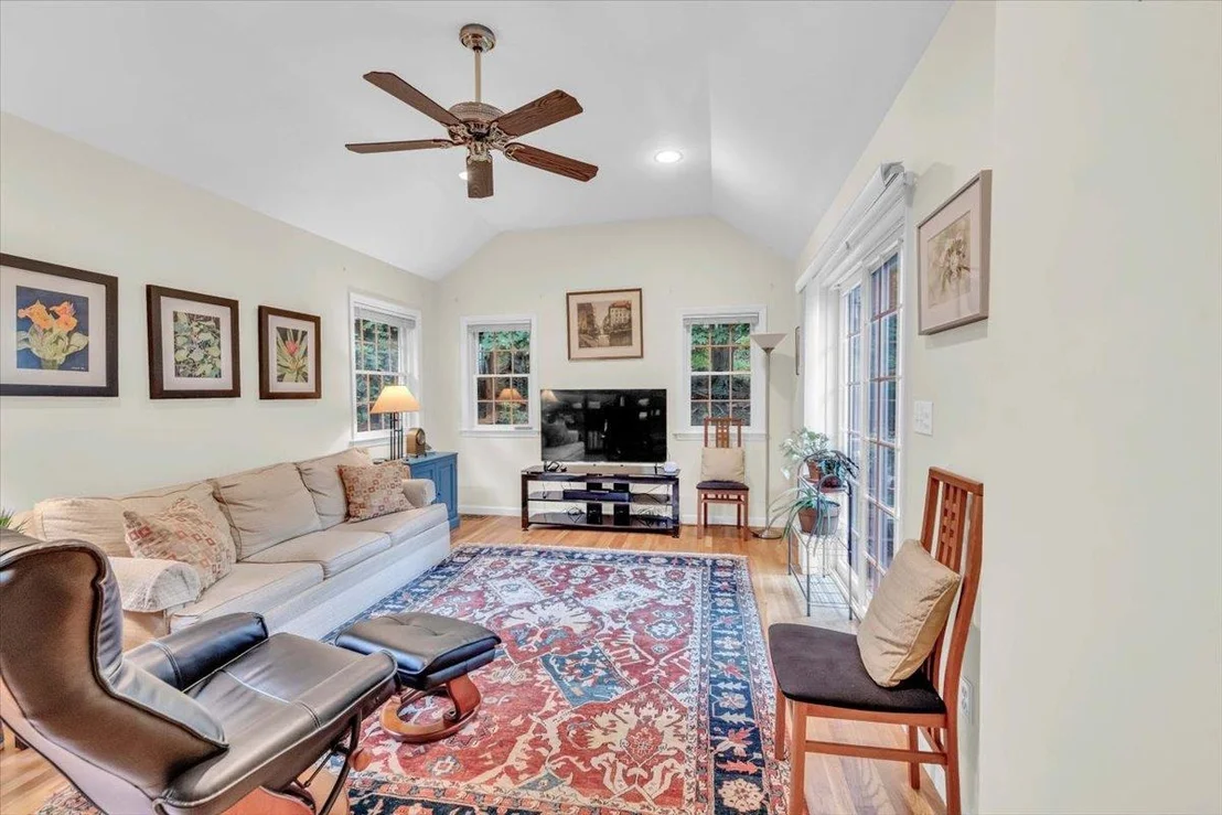 Photo of 3 Columbia Road