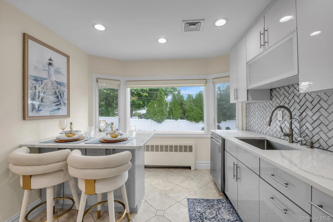 Photo of 98 Belmont Circle