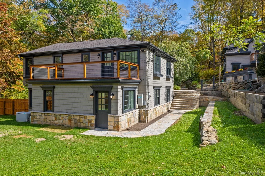 Photo of 675 Quaker Road
