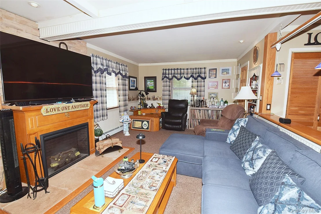 Photo of 48 Barnyard Lane