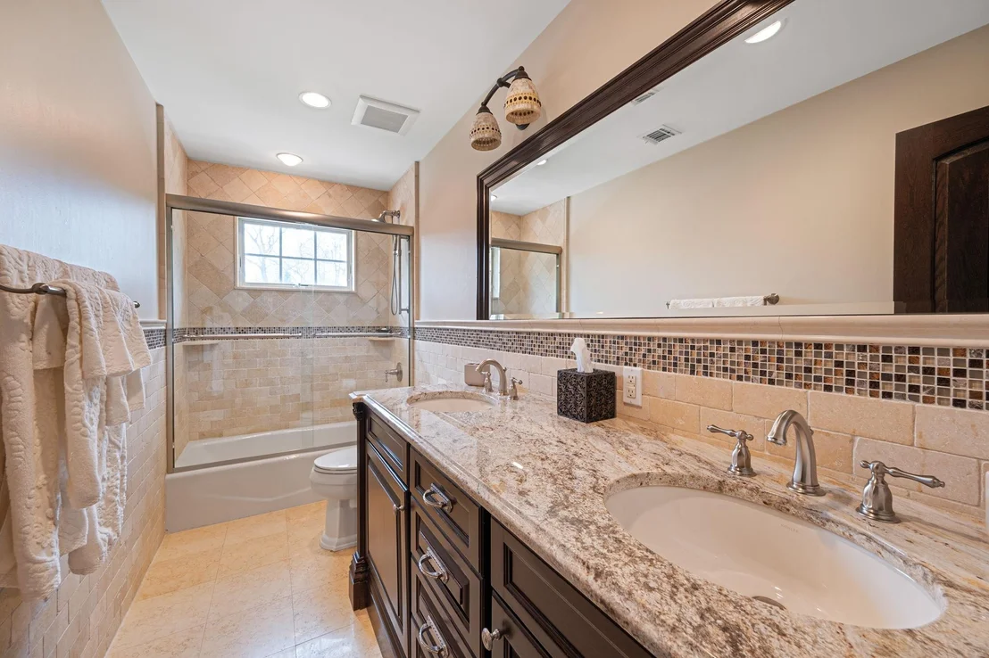 Photo of 184 Hickory Lane